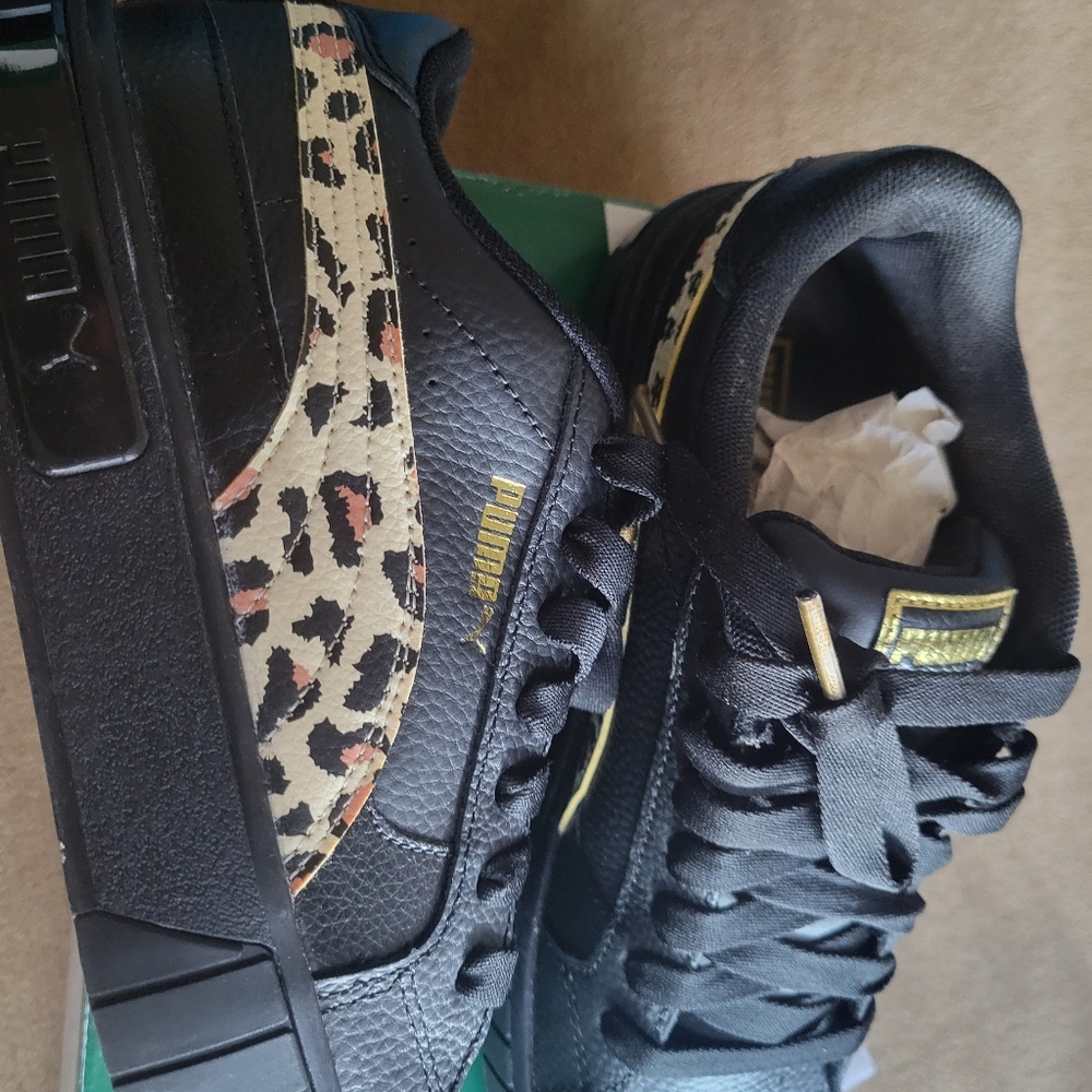 Puma Sneakers